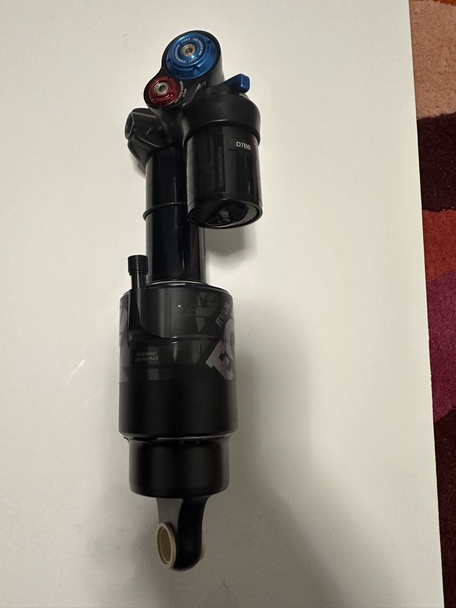 Fox Pezzi di ricambio: Fox Float X2 Performance Dämpfer schwarz guter Zustand – Usato da Meilen venduto da Klea.chasm 1