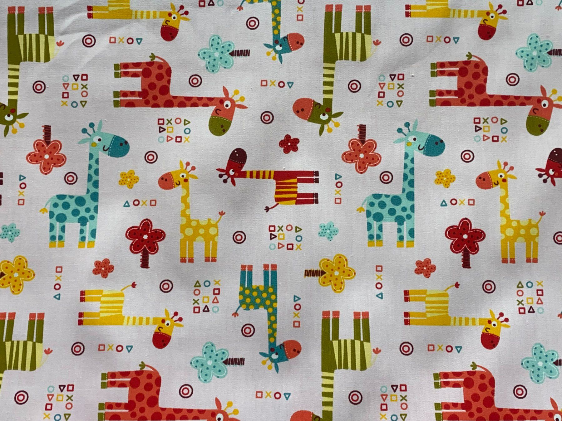 Stoffe: Tissu coton blanc imprimé girafes – Neu und originalverpackt aus Préverenges von mam_629h