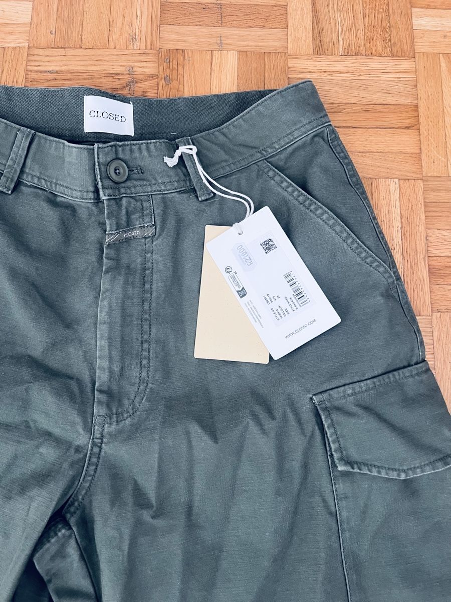 Closed Pantaloni: Neue Closed Herren Cargo Bermuda Shorts – Nuovo (secondo la descrizione) da Zürich venduto da Walllstreet 3