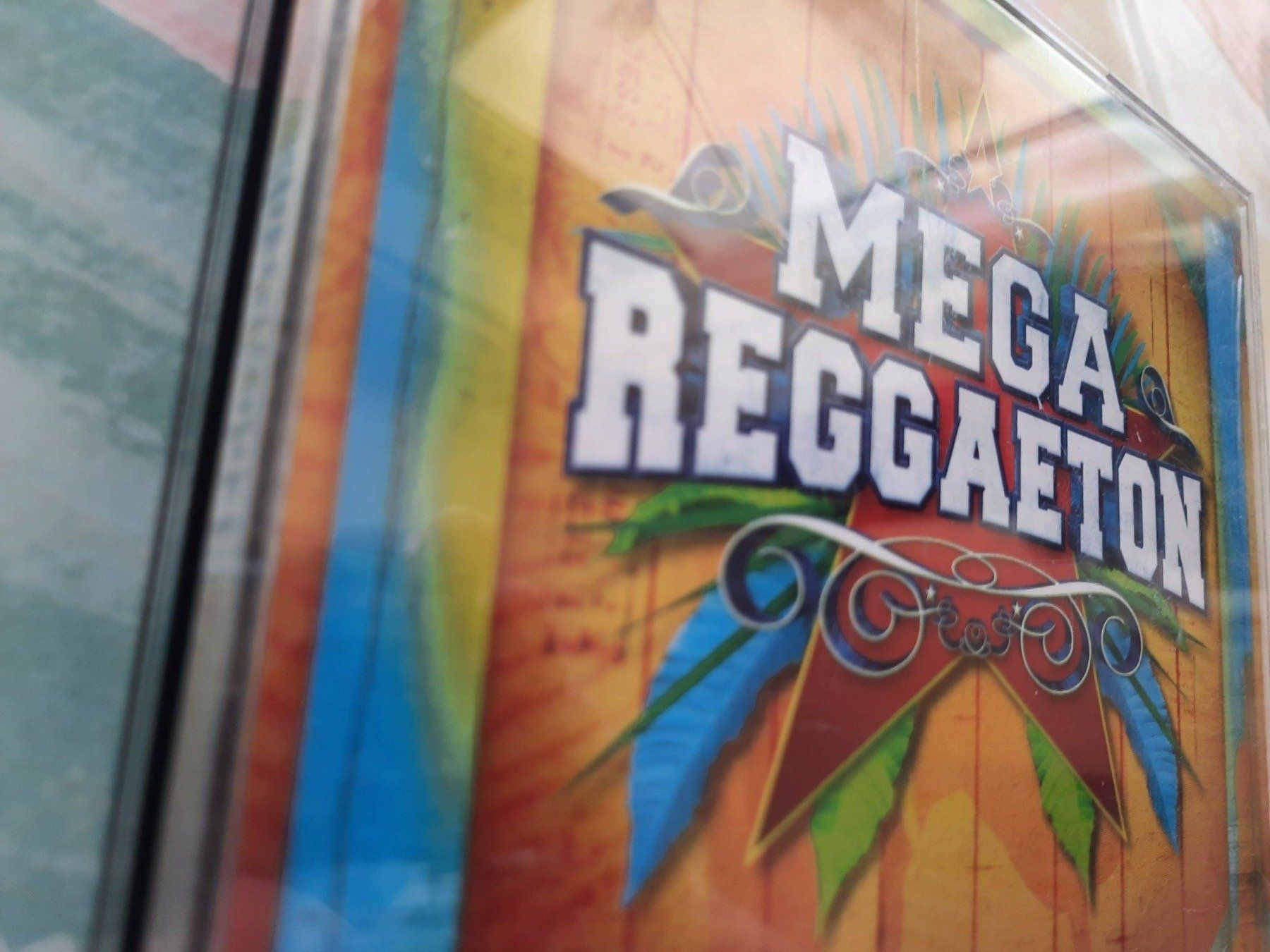 CDs: Coffret 4 Cds Mega Reggaeton – Gebraucht aus Pully von bro_n52j 1