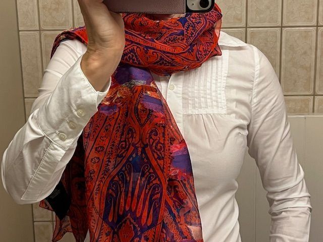 Etro Foulard & Sciarpe: Schal ETRO rot mit Muster - NEU – Nuovo (secondo la descrizione) da Zollikon venduto da Mar126 1