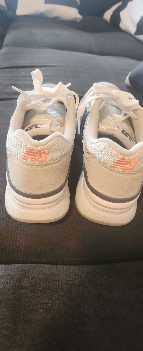 Scarpe da donna: New Balance 997 Sneaker, hellgrau, Grösse 39, Top! – Usato da Basel venduto da lucyia 2