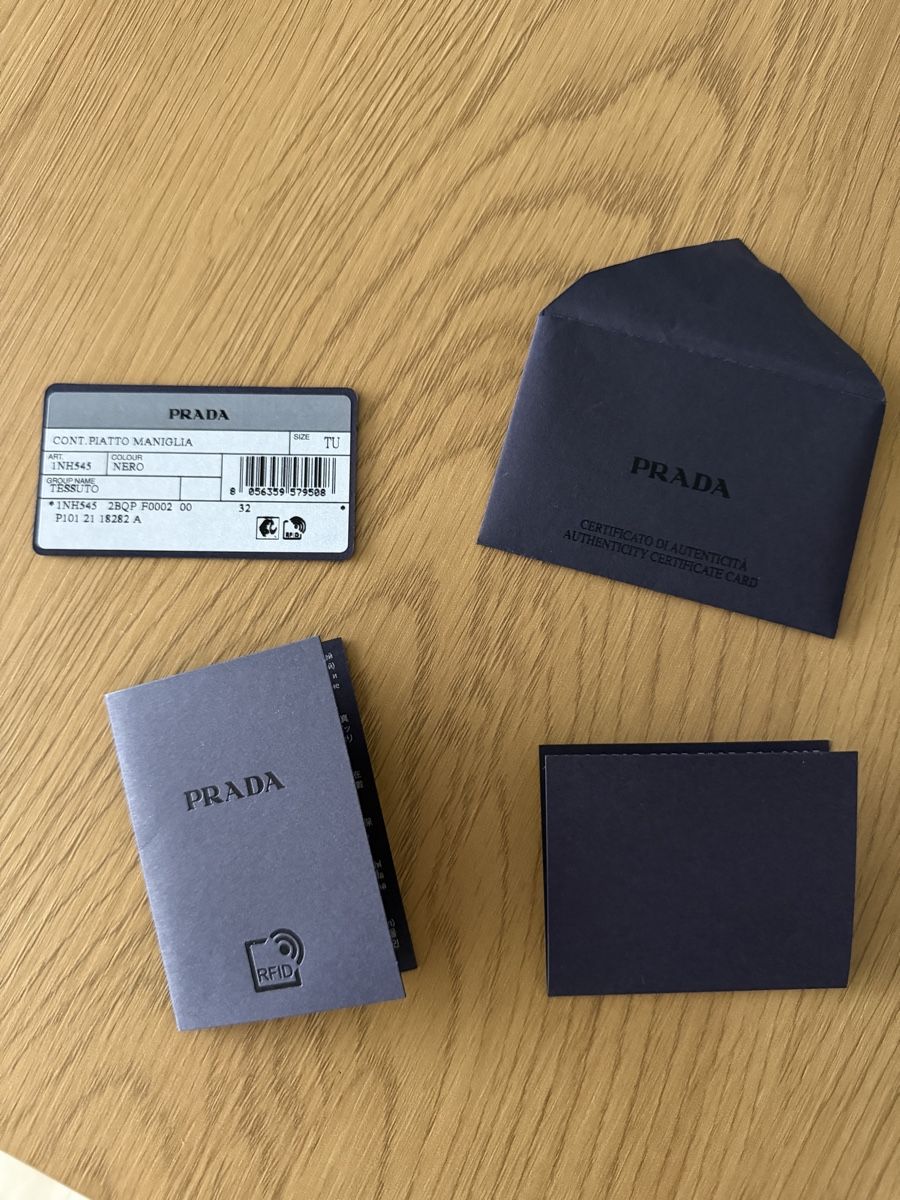 Prada Sacs: Pochette Prada  – D'occasion à Tegna par Valentinaleoni33 4