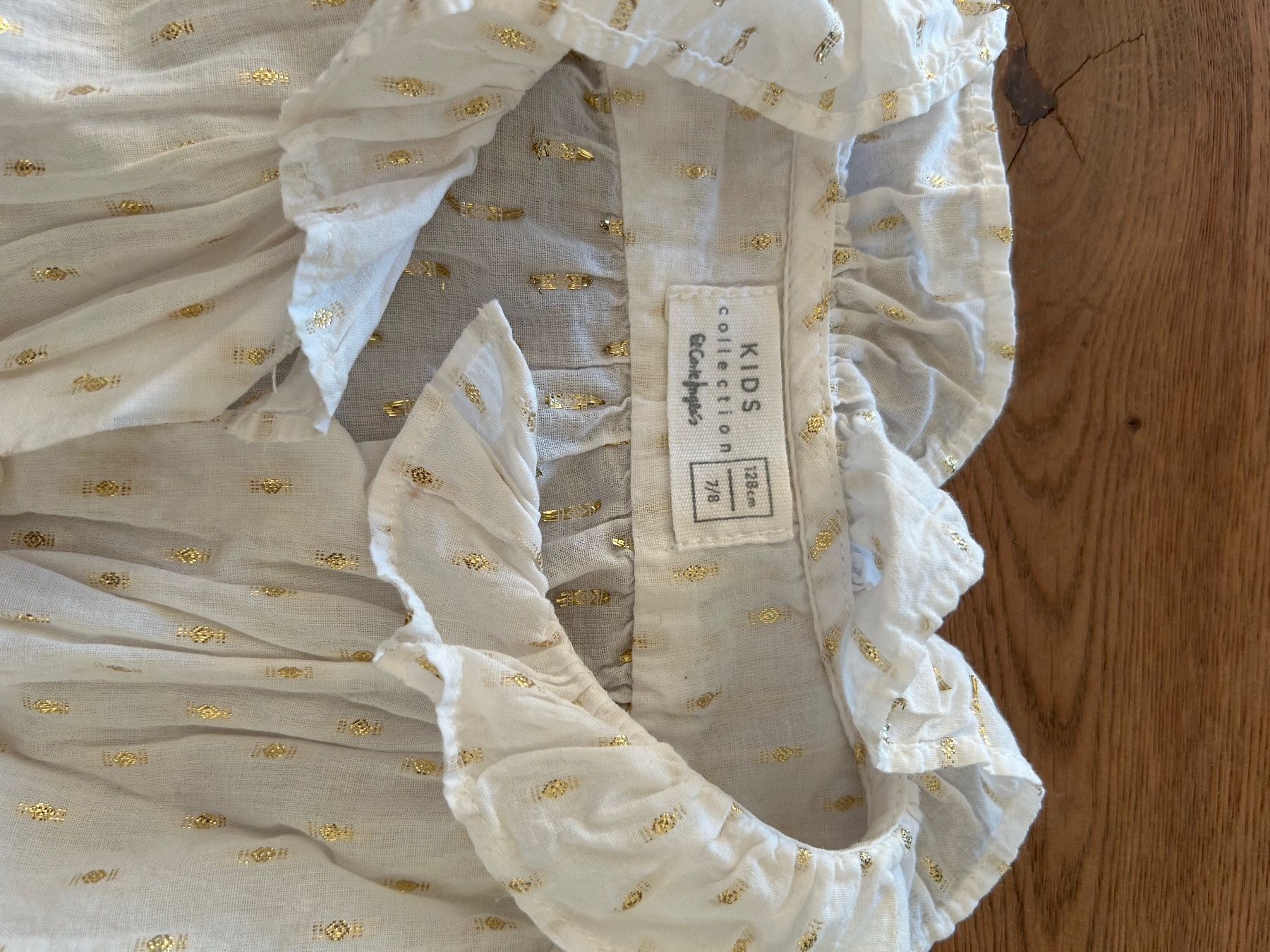 Camicette, T-shirt & Top: Wunderschöne Bluse in Grösse 128 mit Gold-Tupfer – Usato da Zürich venduto da Aez.01 1