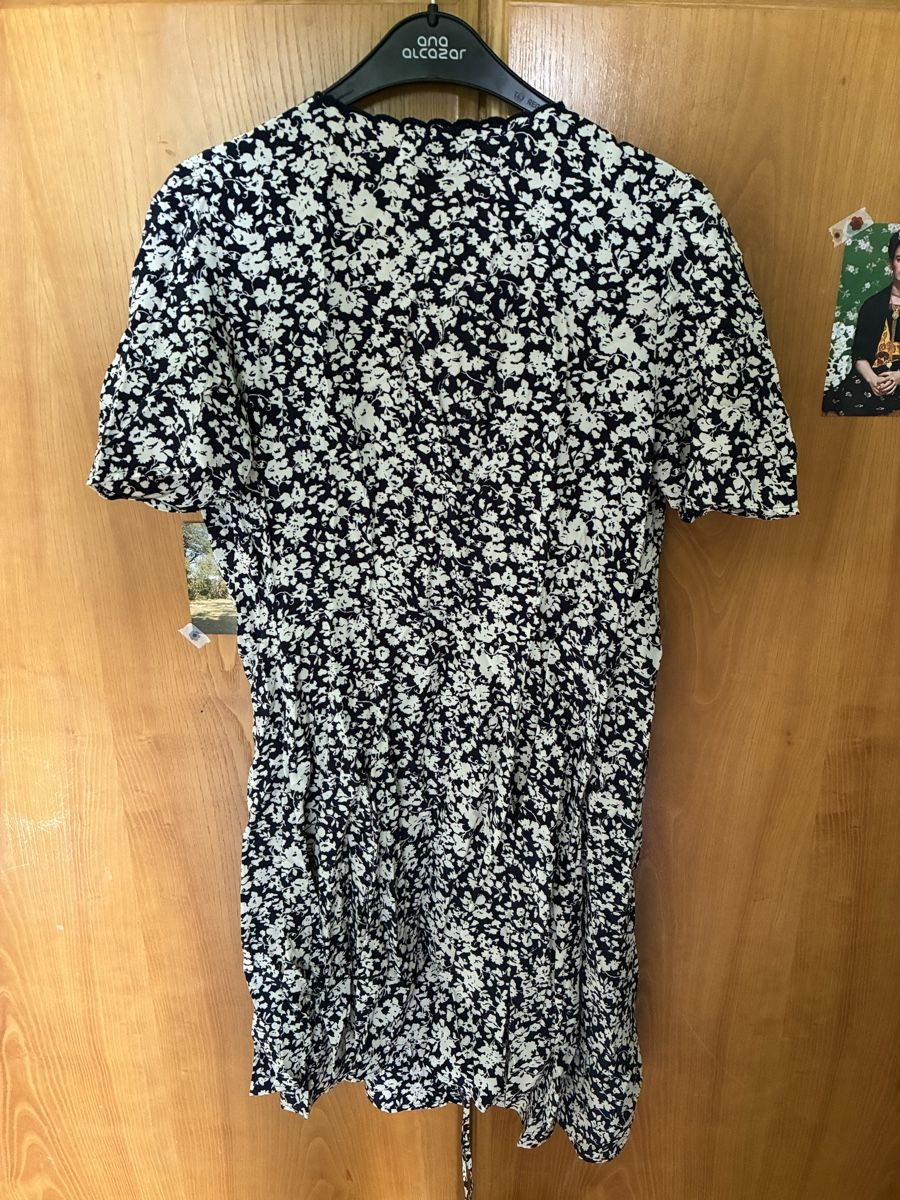 Other Stories Robes: Wickelkleid & Other Stories Blumenmuster  – D'occasion à Steinmaur par jul_6lwt 1