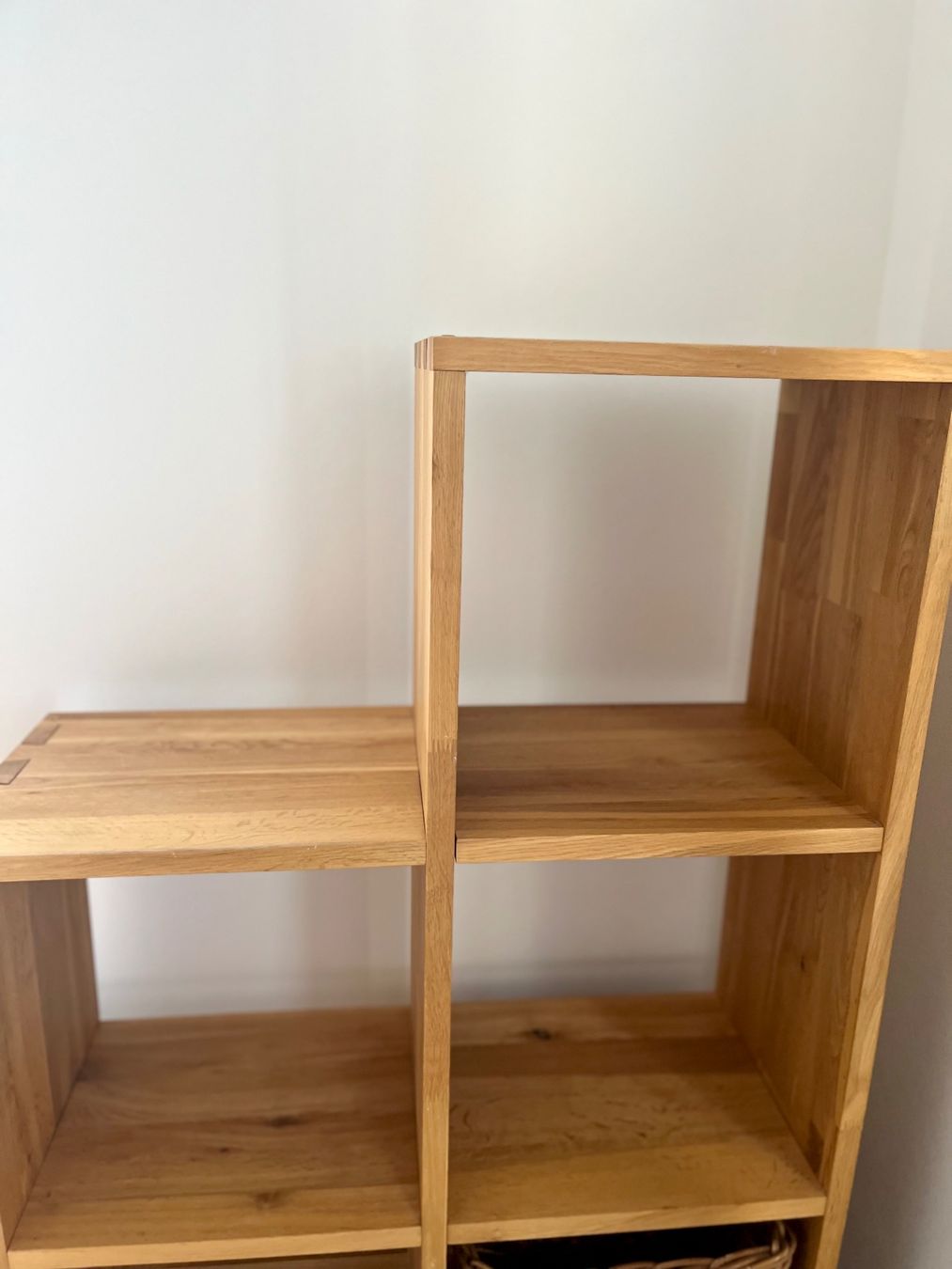 Livique Scaffali: Stufenregal Eiche Massiv, 2 Körbe – Usato da Aarau venduto da M218 3