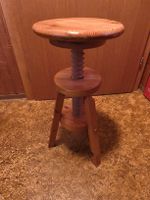 Holz Schraub Hocker
