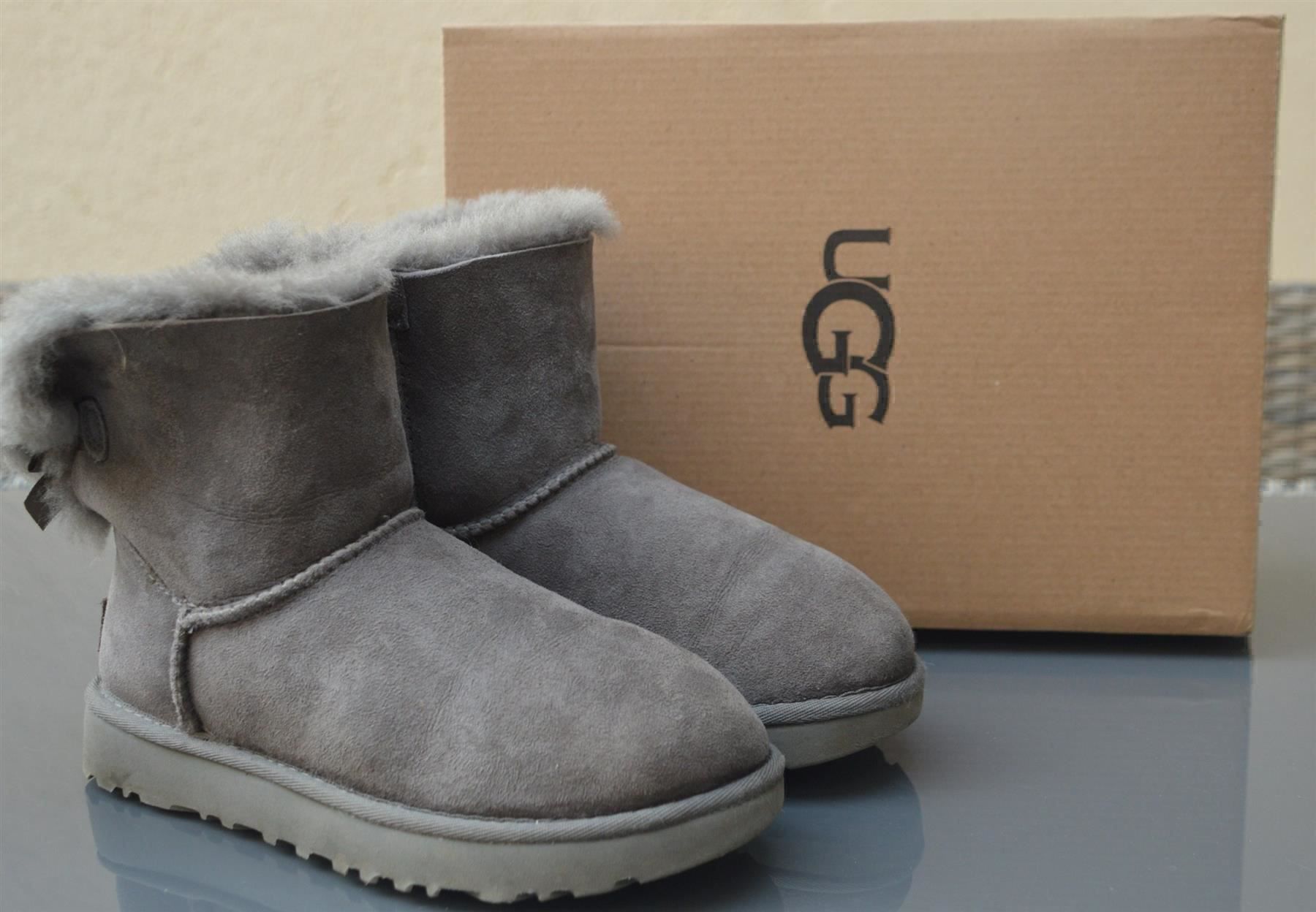 Ugg Scarpe da donna: Boots  Bottes UGG 1016501 .36 – Usato da Collonges venduto da Auganien 2