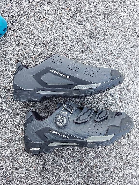 Northwave Chaussures hommes: Northwave Outcross plus 41 – D'occasion à Brot-Plamboz par baggiins