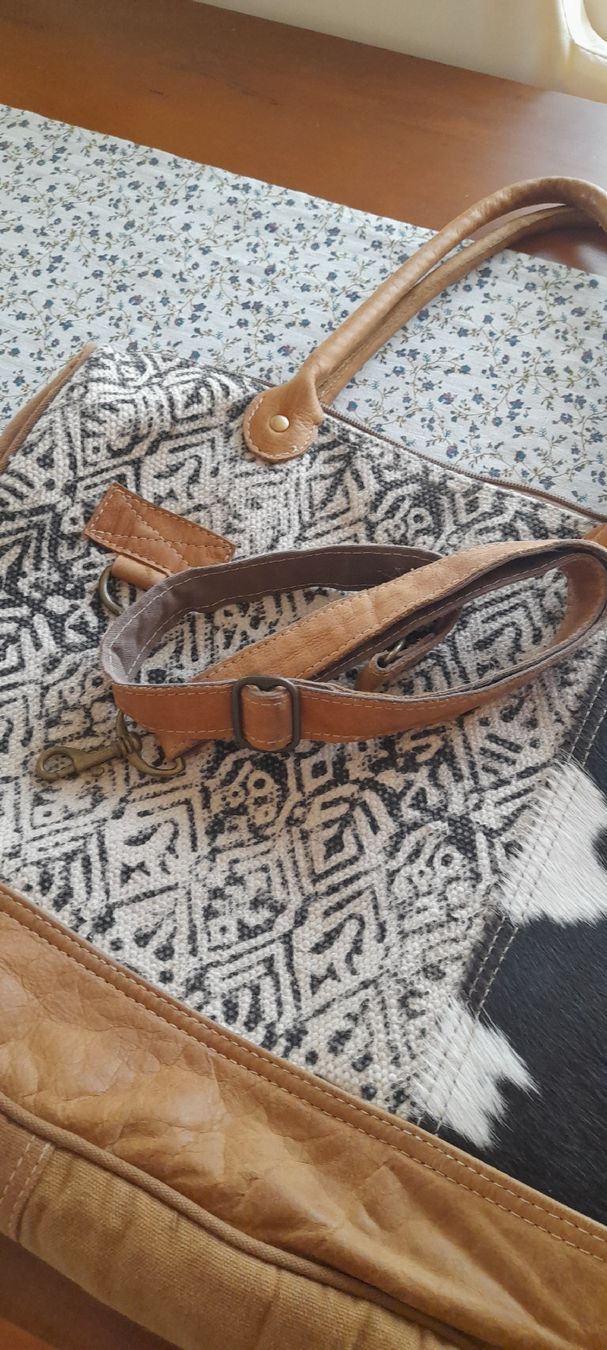 Borse da donna: Sac Lubéron 40x35 – Usato da Pleigne venduto da lulu0012 1