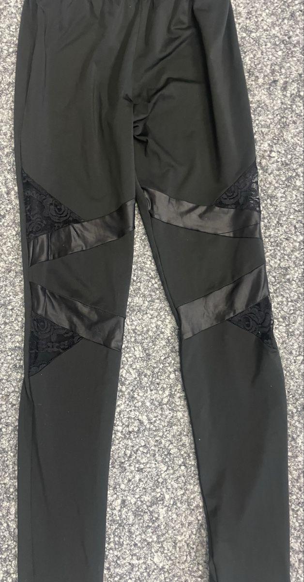 Leggings: Leggind Schwarz Spitze Grösse M Neu – Nuovo (secondo la descrizione) da Au ZH venduto da Jaggy4 1