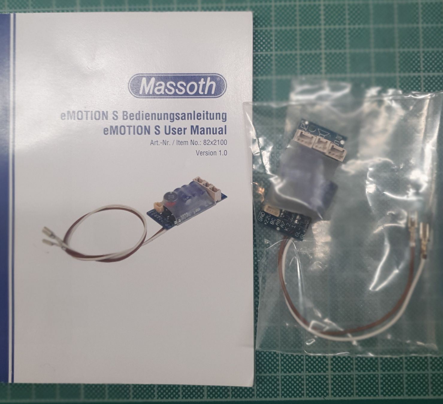 Modelleisenbahnen: Massoth 8232100 e-MOTION S Decoder E-Lok Universal – Neu und originalverpackt aus Malters von minitrix79