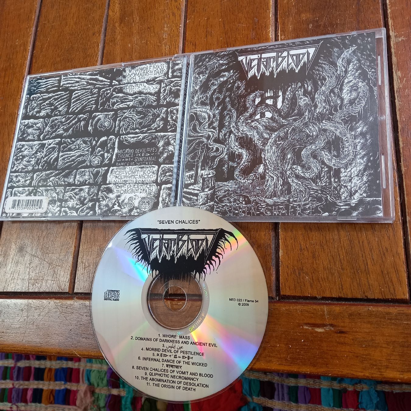 CD: teitanblood - seven... – Usato da St-Cergue venduto da VeganWarrior