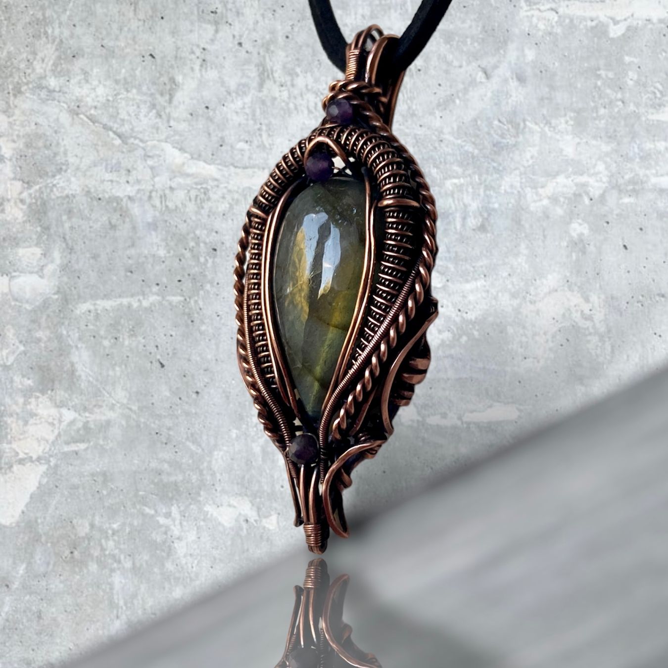 Catenine: Handgefertigter Anhänger mit Labradorit Cabochon – Nuovo (secondo la descrizione) da Solothurn venduto da Kiki_Di 3