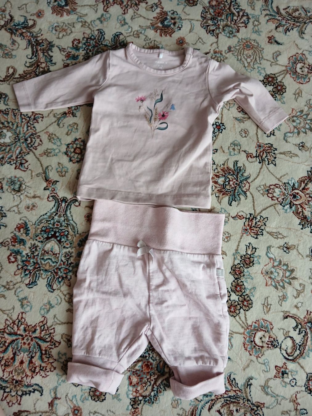 Kleiderpakete & -sets: Baby Set Gr. 56 Mädchen – Gebraucht aus Bremgarten AG von Finoae