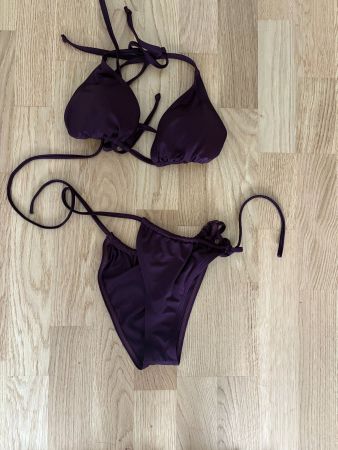 Triangel-Bikini Aubergine Grösse S/M - wie neu