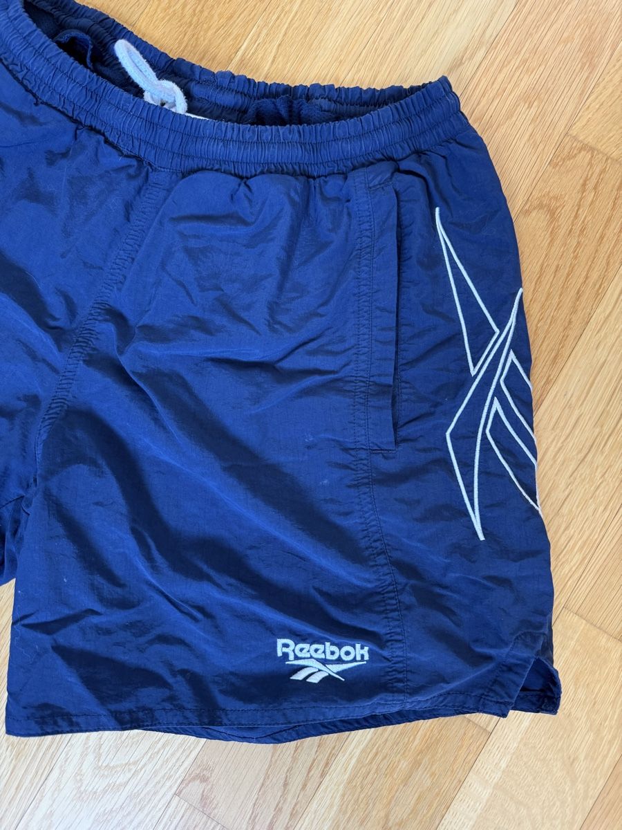 Reebok Pantalons: Reebok Shorts, Gr. M – D'occasion à Lyss par Schuschuu. 1