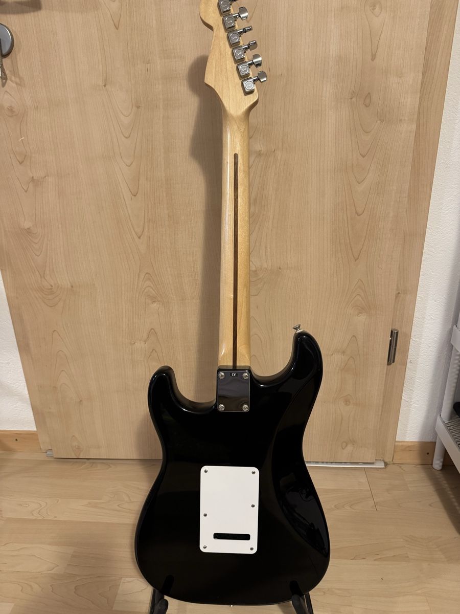 Fender Musikinstrumente: Fender Stratocaster Noire – Gebraucht aus Genève von chr_77nw 2