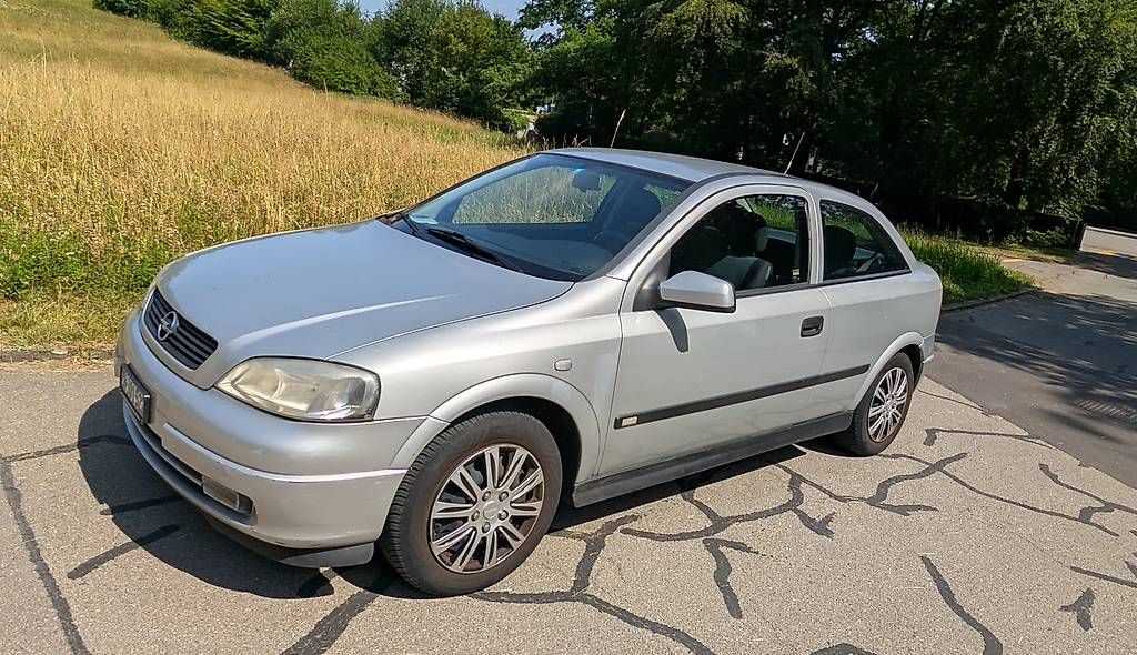 Opel Automobili: Opel Astra Coupé 1.6  nur 131'000 km  rostfrei – Usato da zürich venduto da damianvonlichten