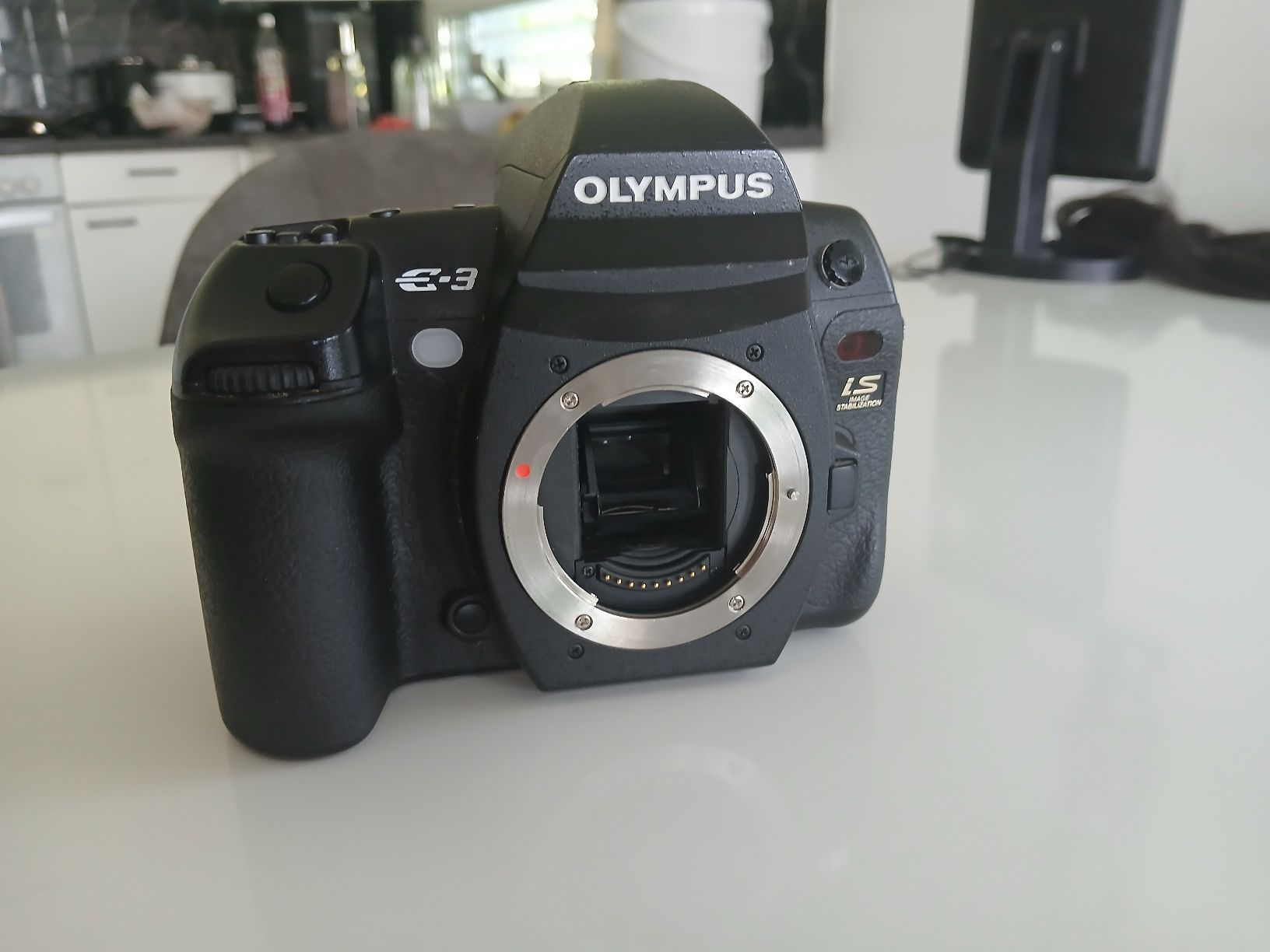 Olympus Kamera: OLYMPUS E-3 Kamera – Defekt aus Grenchen von Nathaniel74 1