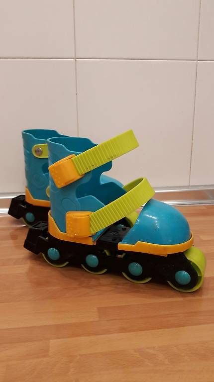Pattini in linea & Pattini a rotelle: Rollschuhe individuell anpassbar – Usato da Zürich venduto da Mari123