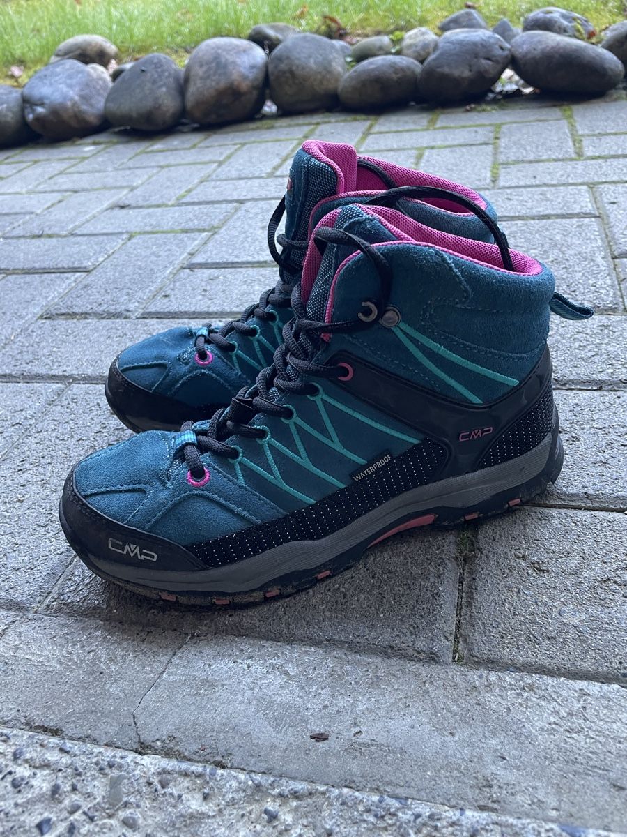 CMP Chaussures filles: Wanderschuhe / Trekkingschuhe CMP Gr. 37 – D'occasion à Kölliken par Michi180 1