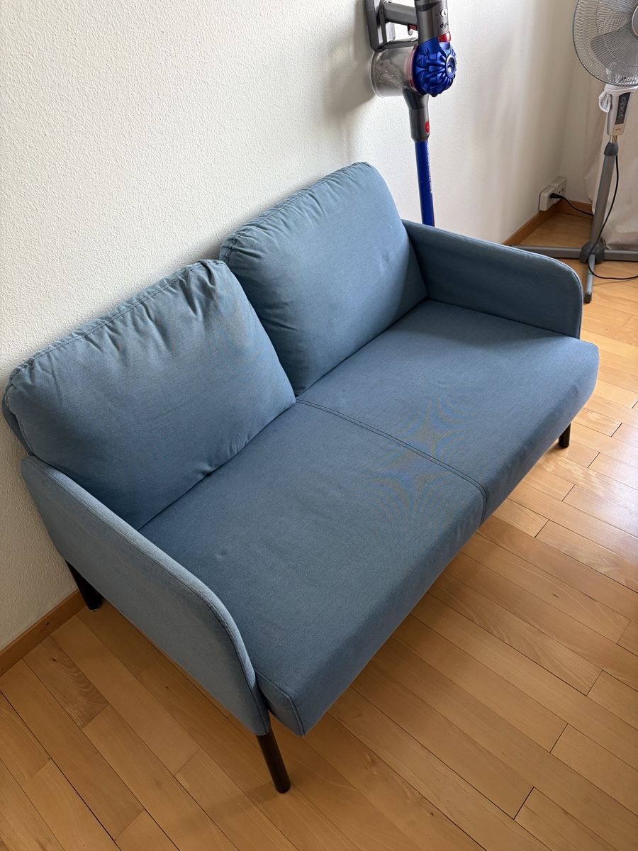 Sofas: IKEA Small couch – D'occasion à Zug par anj_6wf5