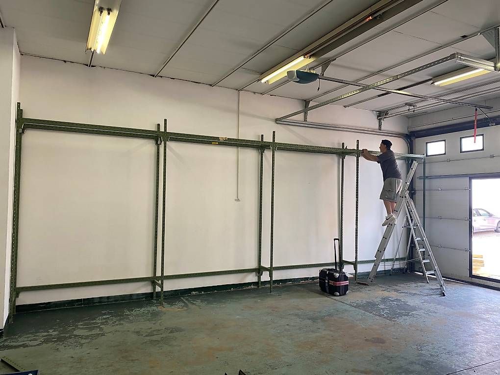Regale: Scaffalatura robusta  -  Stabiles Lagergestell   – Gebraucht aus Agno von ROLIFERO
