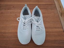 Turnschuhe Gr. 38