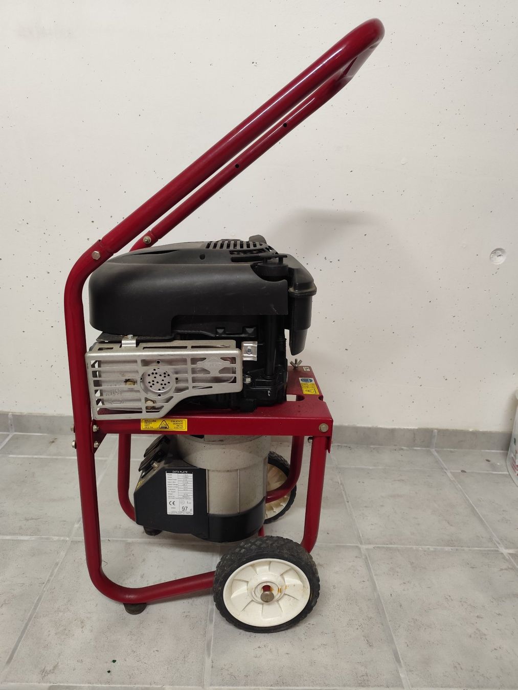 Stromgeneratoren: Stromgenerator tragbar, ideal für Camping – Gebraucht aus Niederweningen von Nrstniz56 3