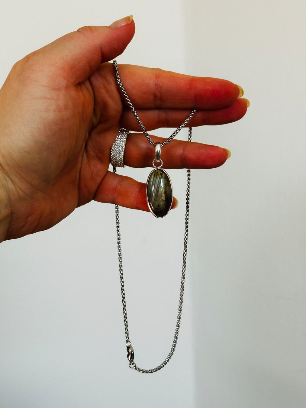 Catenine: Labradorite necklace – Nuovo e nell'imballaggio originale da Genève venduto da AGBERG 1
