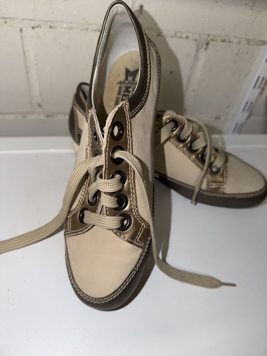 Mephisto Scarpe da donna: Leder Sneakers Mephisto 6, 5- 39,5 – Nuovo (secondo la descrizione) da Dornach venduto da samuti