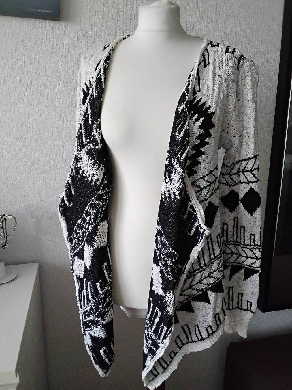 Giacche: Cardigan noir blanc stylé Jennyfer – Nuovo (secondo la descrizione) da chêne-bourg venduto da patty190 1