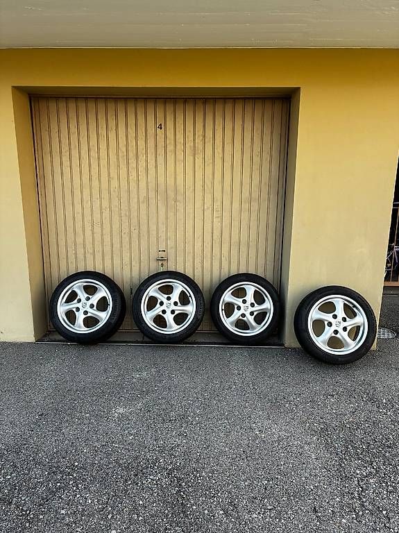 Pneumatici & Ruote complete: Roues Porsche 996 17" – Usato da Genève venduto da tan_wh8t