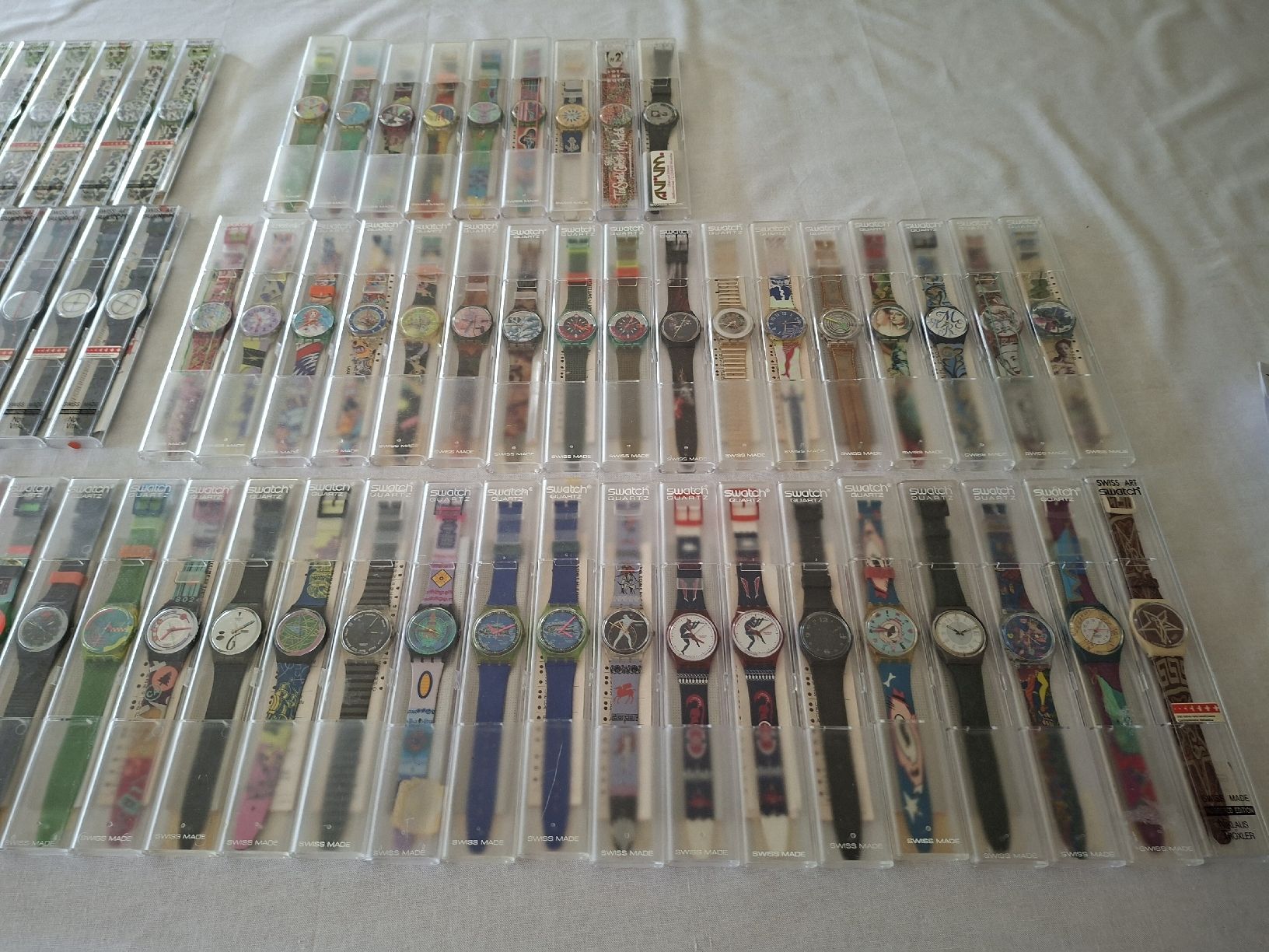 Swatch Montres: Swatch Cent 63 Stk.  – D'occasion à Spiez par -37- 9