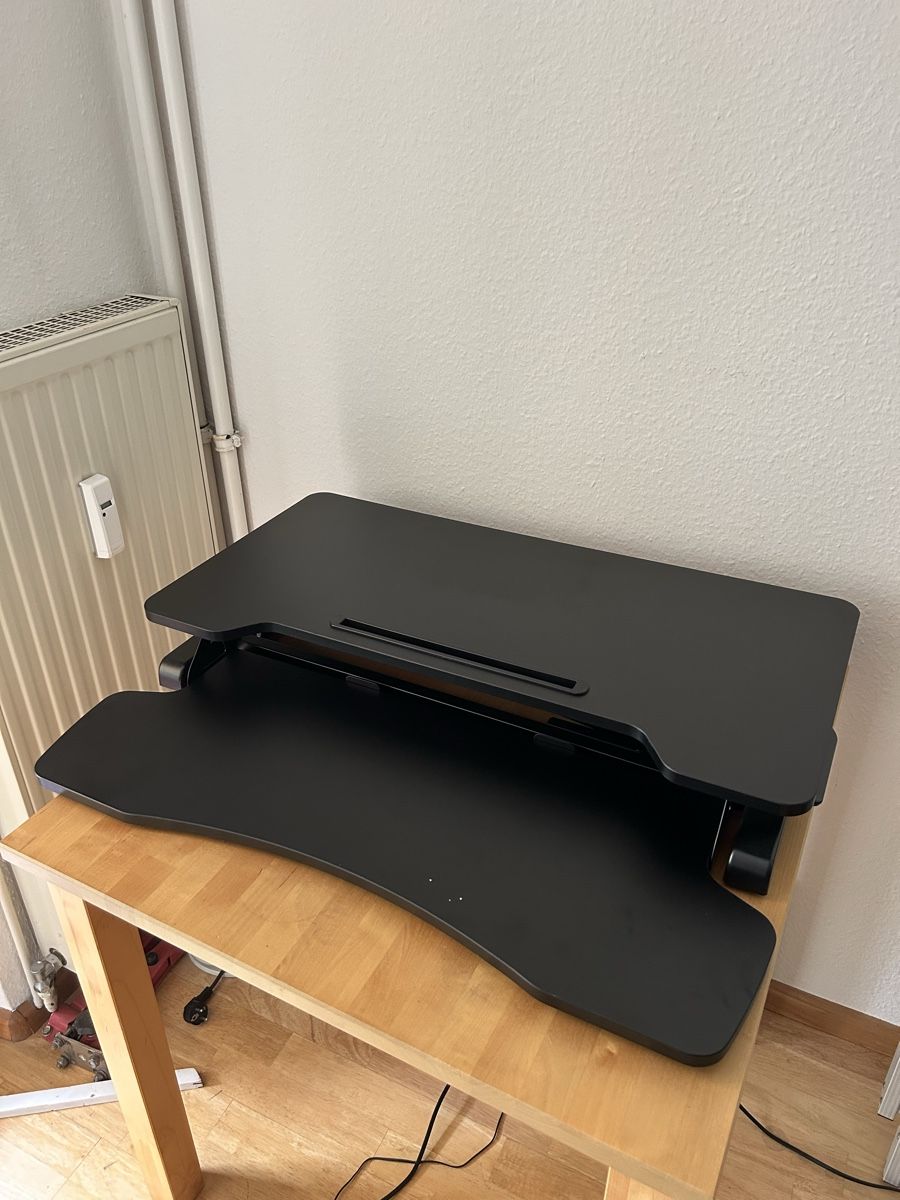 Scrivanie: Standing desk converter black adjustable height – Usato da Basel venduto da Andrewg88 1