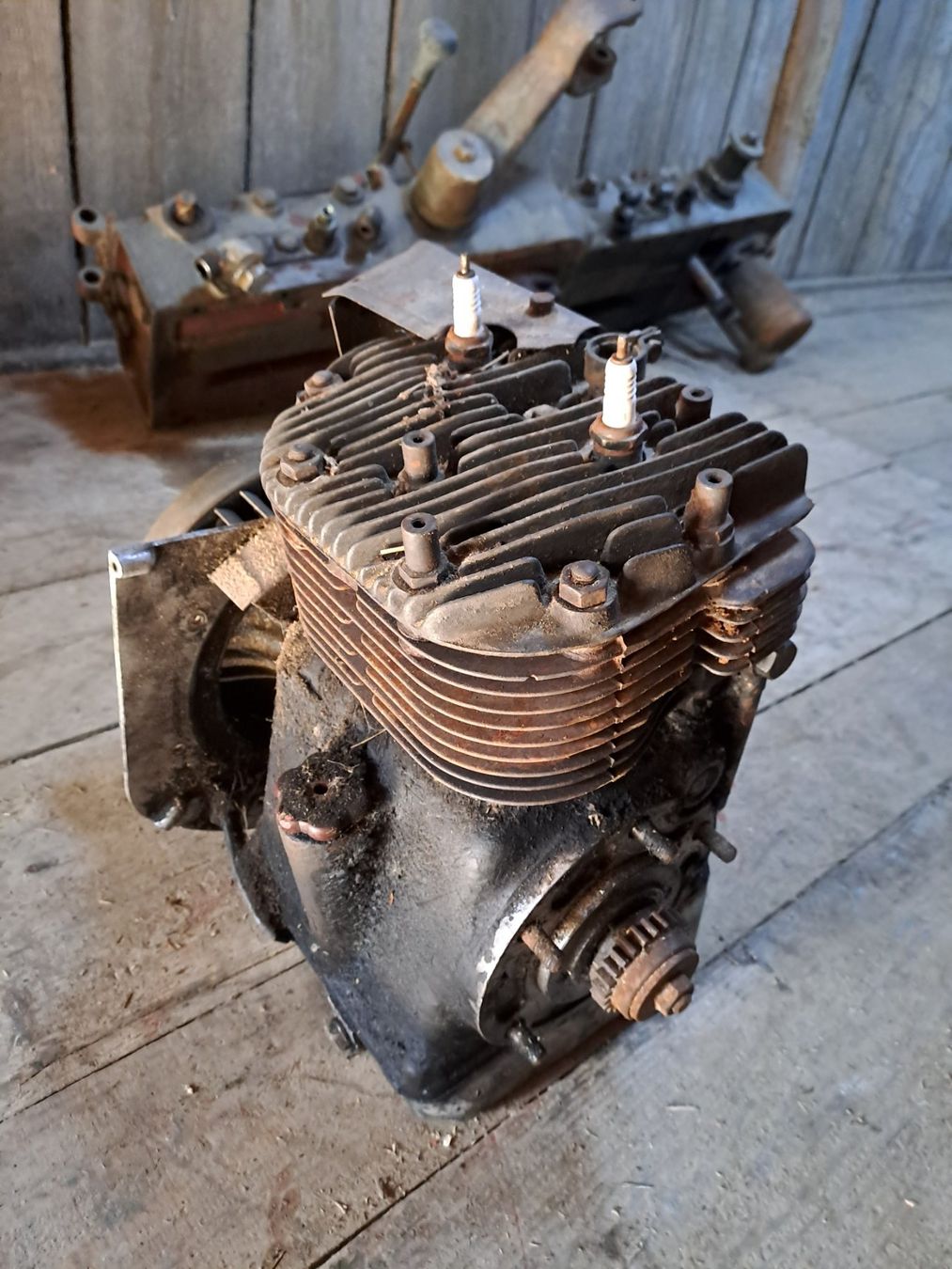 Motori: MAG 2055 Motoren – Usato da Ganterschwil venduto da Salis502 6