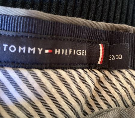 Tommy Hilfiger Chino mittelgrau, Gr. 32, Länge 30.