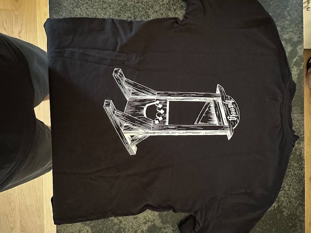 T-shirt: Hässig Shirt XL – Usato da Bern venduto da Garlex 2