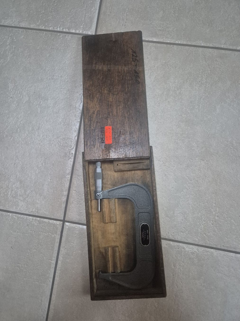 Misurare: Guterhaltene Mikrometer mit Holzkasten – Usato da Röthenbach i. E. venduto da 3538ScaniaR420 5