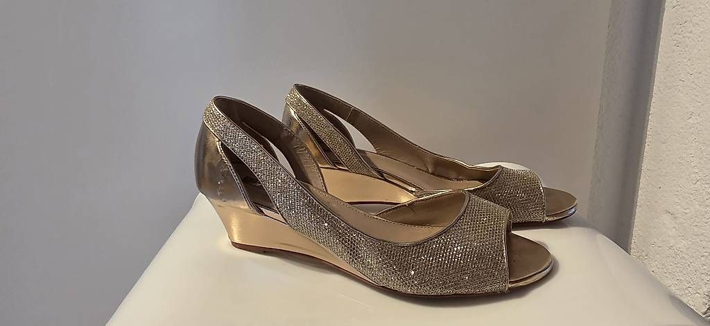 Scarpe da donna: Kurt Geiger, festliche Schuhe – Usato da Wolfhausen venduto da LoukAudio