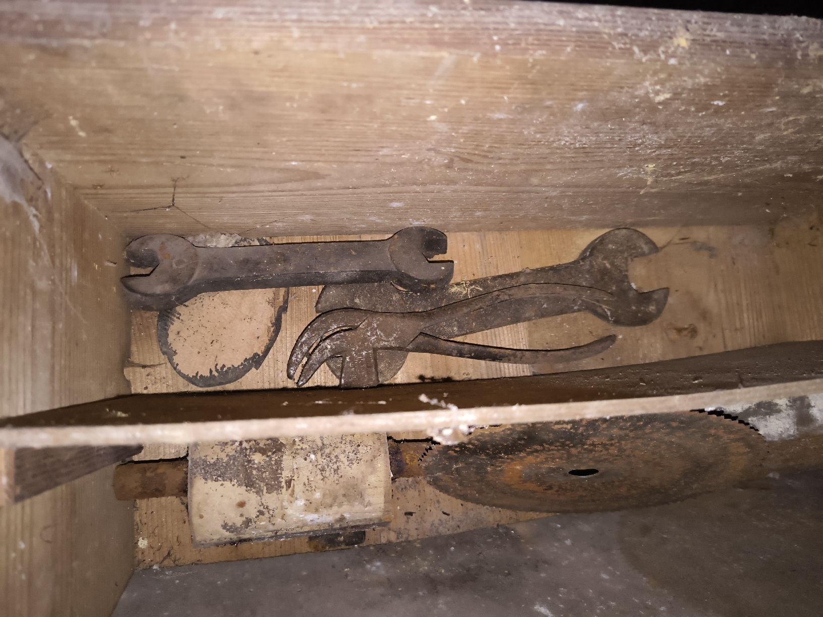 Casse di trasporto: Antik Holzkisten mit Werkzeug – Usato da Volketswil venduto da wrrhx 4