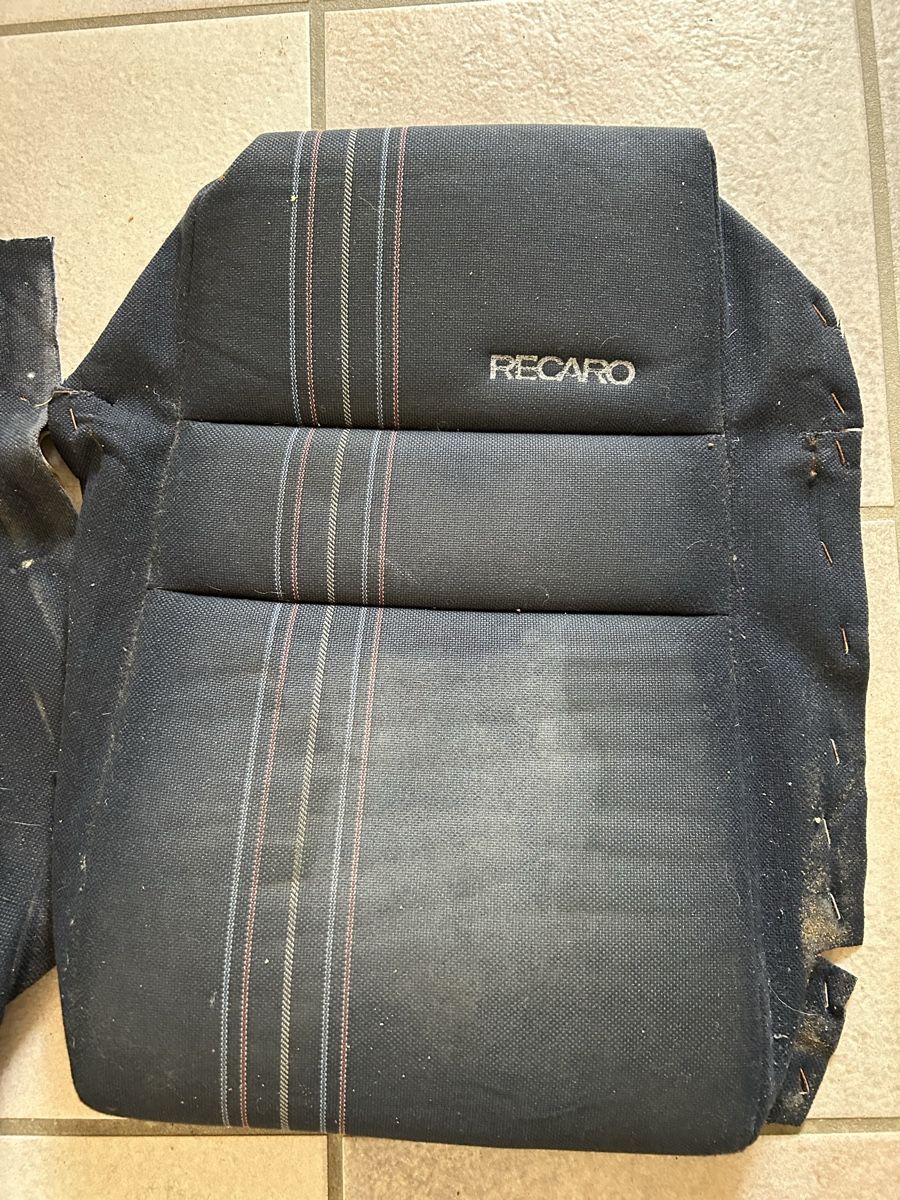 Recaro Tutti pezzi di ricambio auto: Golf2 Recaro Stoff  – Usato da Gampelen venduto da ste_r6hj 8
