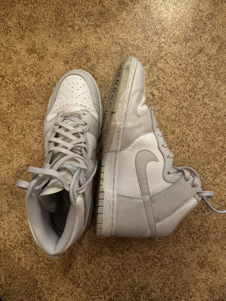 Nike Herrenschuhe: Nike Dunk High weiss/grau Grösse 44 gebraucht – Gebraucht aus Triengen von dan_yx7x