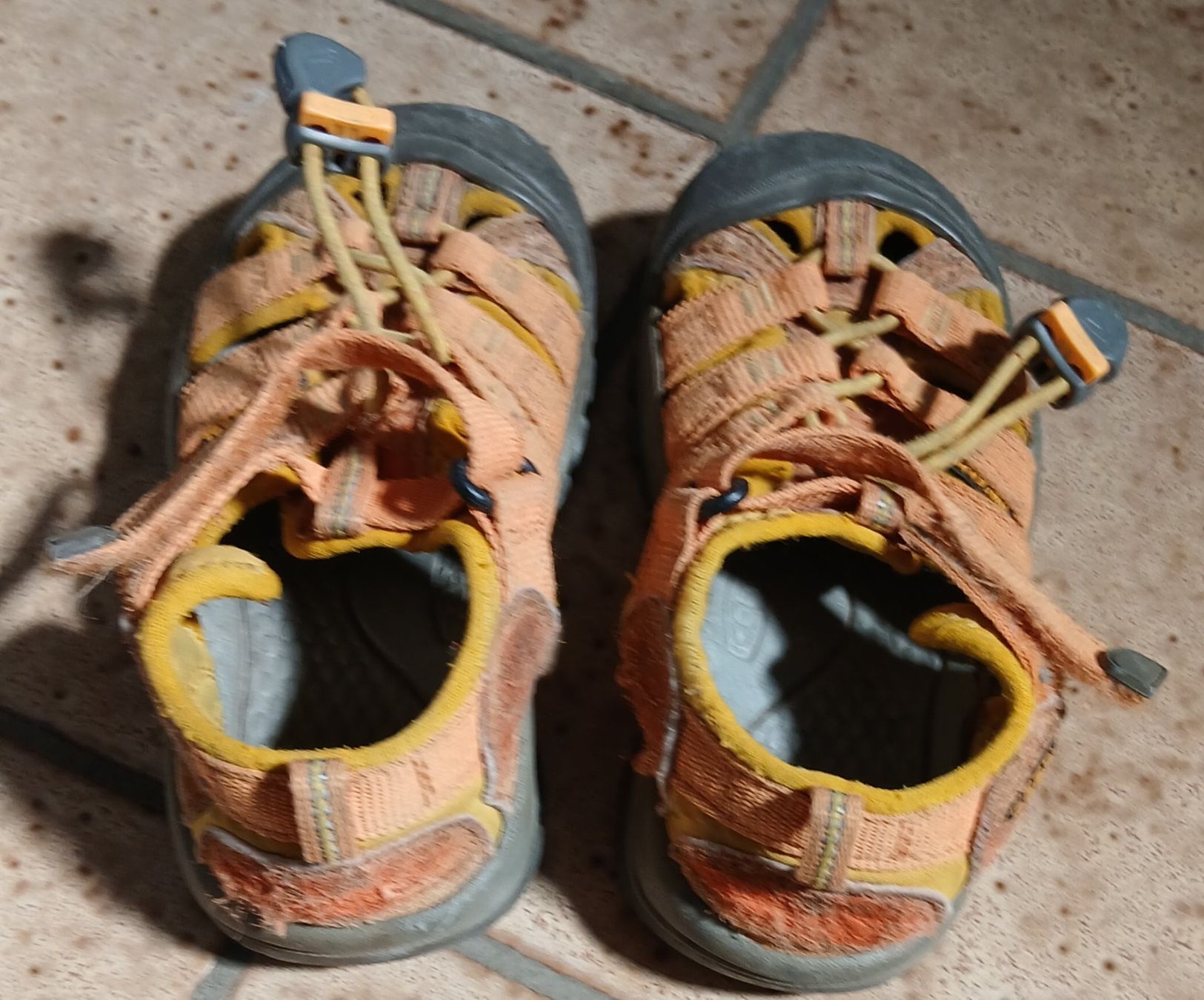 Keen Schuhe für Jungen: Sandalen Grösse 28 – Gebraucht aus Sissach von mar_xc7r 1
