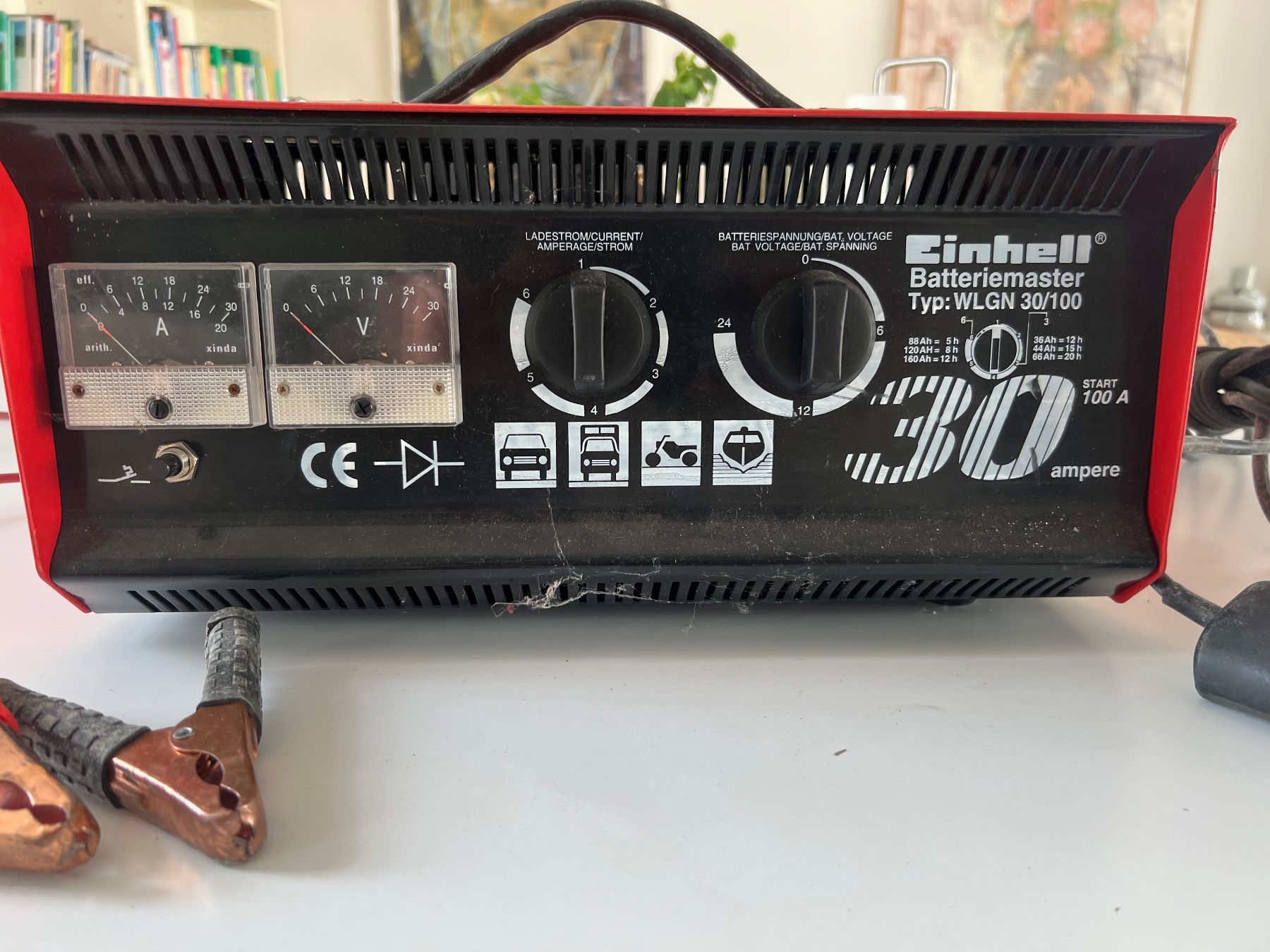 Einhell Chargeurs de batterie: Batterie Ladegerät Einhell 30/100 – D'occasion à Bottmingen par dan_dv62 1