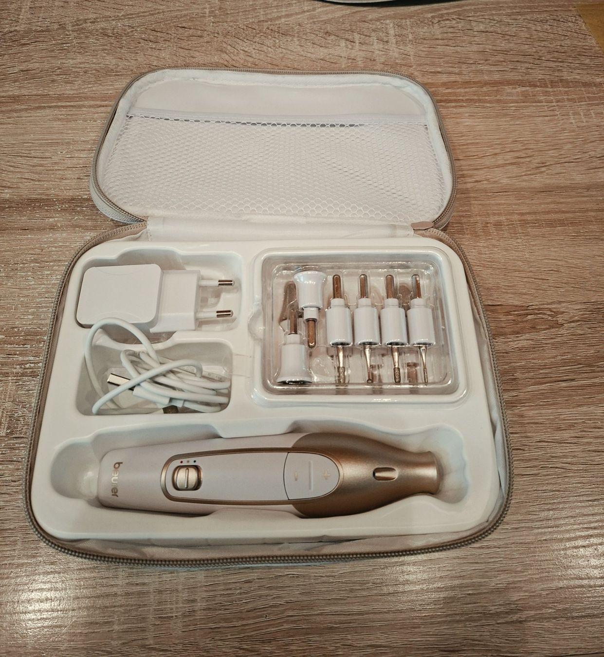 Manicure: neues Maniküre/Pediküre Set – Nuovo (secondo la descrizione) da Hettlingen venduto da Grizzly077