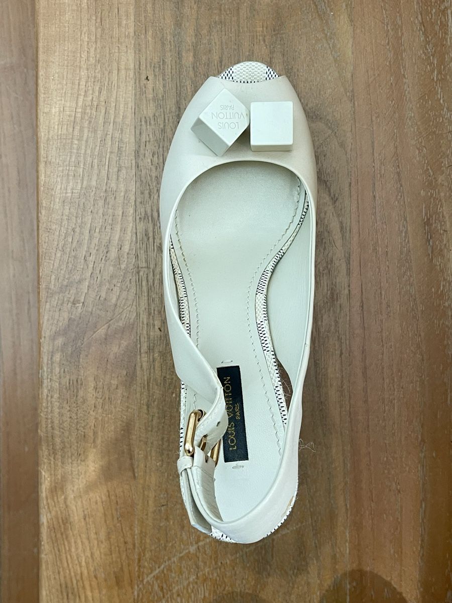 Louis Vuitton Damenschuhe:  Louis Vuitton Gossip Cube sandals – Gebraucht aus Horgen von Janeastra 2