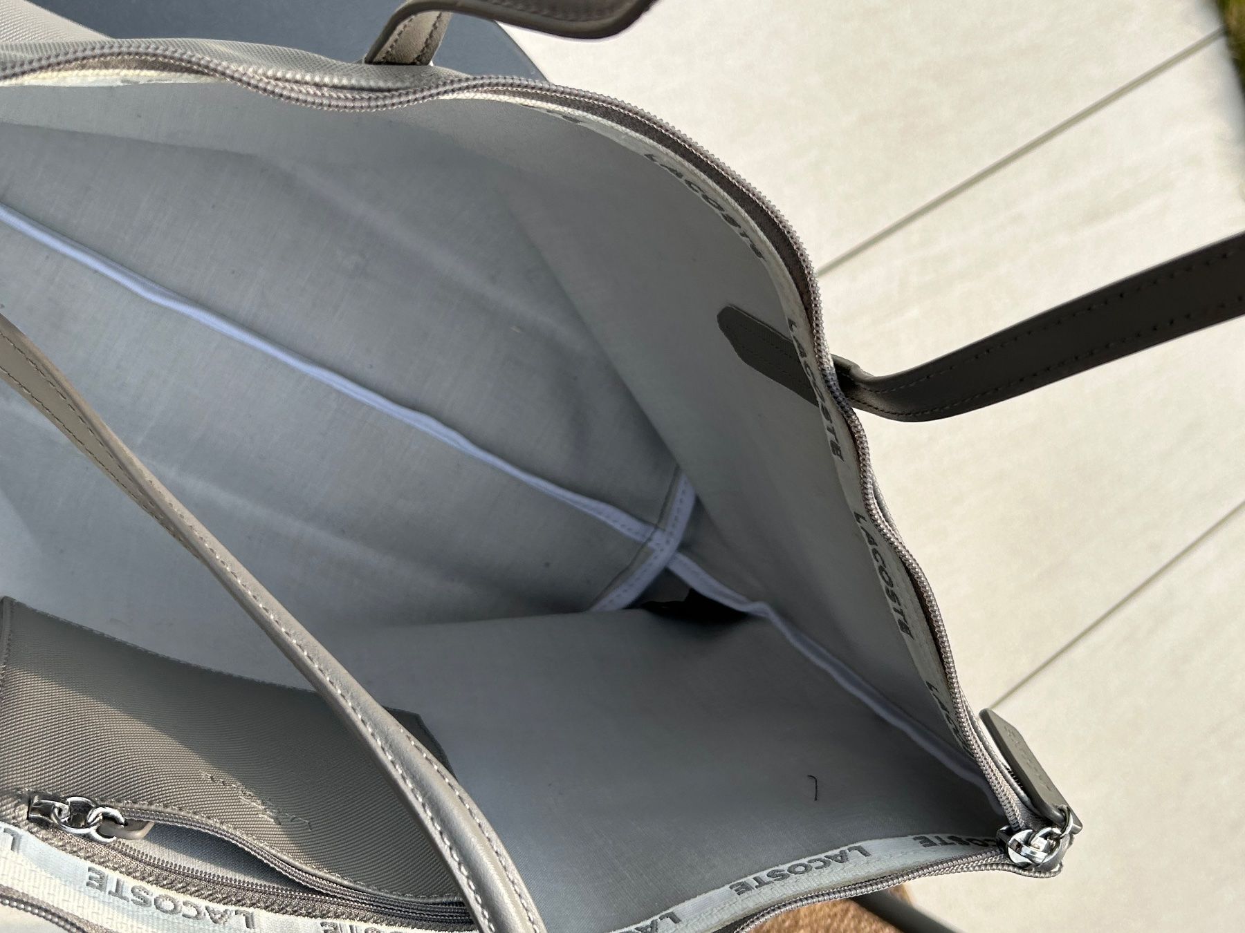Borse: Sac LACOSTE gris – Nuovo (secondo la descrizione) da Thielle venduto da dan_ym2t 1