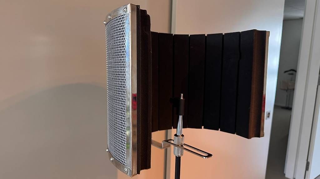 Microphones: Adam Hall Mikrofon Absorber Reflection Filter Studio wie neu – D'occasion à Bern par Rebreg_m 1